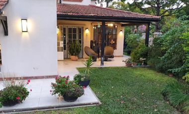 VENTA CASA PQUE.AGUIRRE-Labrden 400-4d dep/serv-Pil-Quin c/parr-Lindísima-sup.cub 476m2-terr 926m2