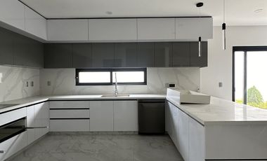 Casa  NUEVA en renta VALLE de Juriquilla Querétaro.