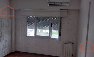 Departamento en  Alquiler 3 Ambientes Castelar