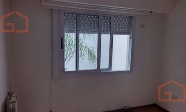Departamento en  Alquiler 3 Ambientes Castelar
