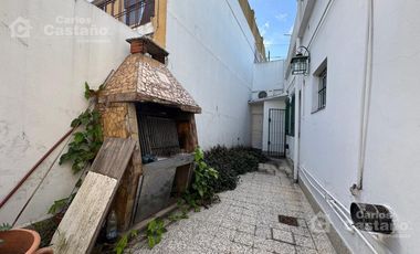 Importante Casa 3 Amb. en Esquina con Sótano, Local o Garaje y Terraza
