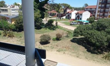 Departamento en venta - 2 Dormitorios 2 Baños - Cochera - 50Mts2 - Villa Gesell