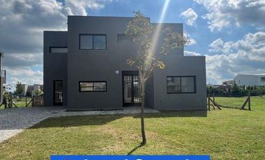 VENTA de Casa en el barrio Ceibos, Puertos (3 dormitorios (1 en suite), escritorio y jardin)