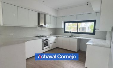 VENTA de Casa en el barrio Ceibos, Puertos (3 dormitorios (1 en suite), escritorio y jardin)