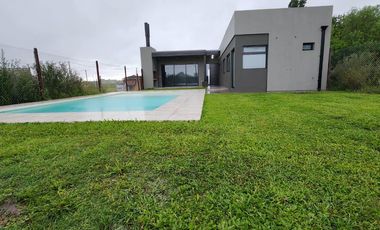Casa en venta 3 dormitorios Ibarlucea
