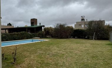 Casa de 2 dormitorios - Venta