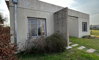 Casa de 2 dormitorios - Venta
