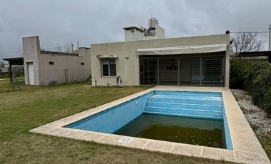 Casa de 2 dormitorios - Venta
