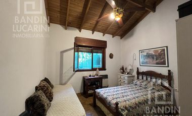 Casa en  Venta en Quilmes + Lote. Oportunidad.