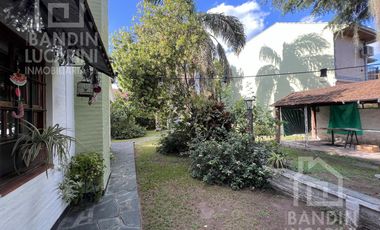 Casa en  Venta en Quilmes + Lote. Oportunidad.