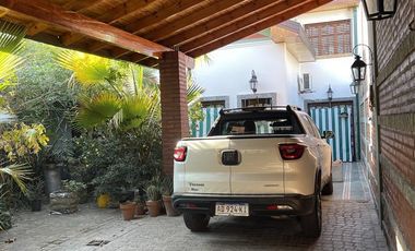 Casa en venta de 4 amb en  Castelar Sur
