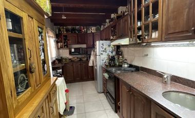 Casa en venta de 4 amb en  Castelar Sur
