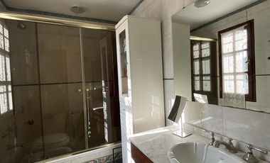 Casa en venta de 4 amb en  Castelar Sur