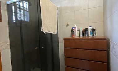 Casa en venta de 4 amb en  Castelar Sur
