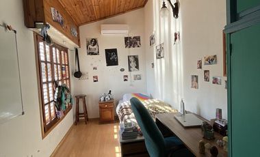 Casa en venta de 4 amb en  Castelar Sur