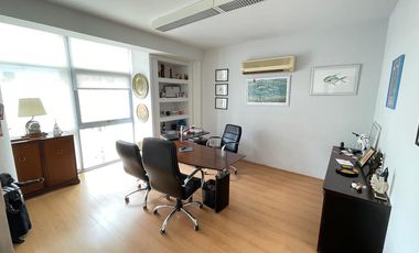 Venta con Renta Oficina 141Mts. - Gran Balcón y 2 Cocheras - Palermo Nuevo