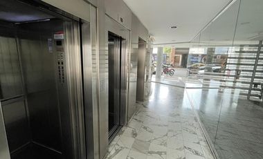 Venta con Renta Oficina 141Mts. - Gran Balcón y 2 Cocheras - Palermo Nuevo