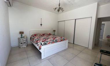 Casa en alquiler- Residencial 1 lote 372 de Costa Esmeralda - Gran capacidad - Pileta