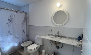Casa en alquiler- Residencial 1 lote 372 de Costa Esmeralda - Gran capacidad - Pileta