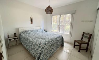 Casa en alquiler- Residencial 1 lote 372 de Costa Esmeralda - Gran capacidad - Pileta