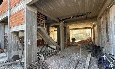 VENTA SEMIPISOS 2 AMB CON COCHERA Y BAULERA EN QUILMES