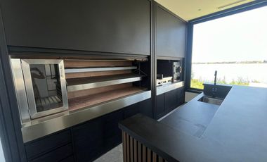 Casa en venta a la Laguna. Puertos. Barrio Marinas