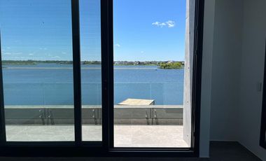 Casa en venta a la Laguna. Puertos. Barrio Marinas