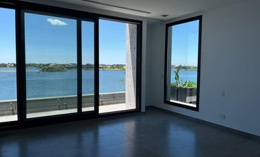 Casa en venta a la Laguna. Puertos. Barrio Marinas