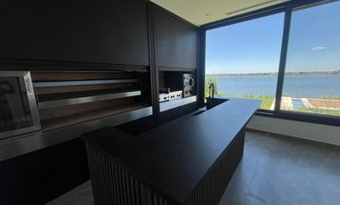 Casa en venta a la Laguna. Puertos. Barrio Marinas