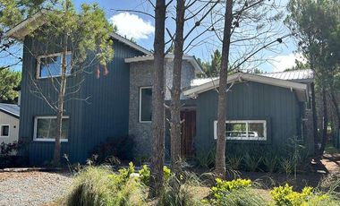 Casa en venta - 4 Dormitorios 2 Baños - 900Mts2 - Pinamar