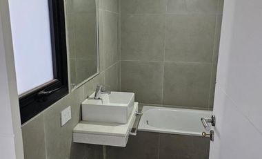 Dpto 2 amb a estrenar, 8° A, 70 m2 total, c/balcón al fte, Liniers.