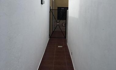 Departamento tipo casa en excelente ubicacion! Con patio