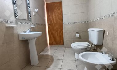 En Venta, Departamento de 1 dormitorio con cochera y balcón, Buratovich 236, Plottier