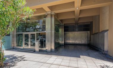 Venta departamento 3 ambientes con cochera y baulera en La Perla Sur