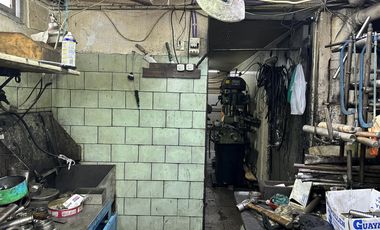 Depósito de 280 m2 cubiertos en Villa Ballester