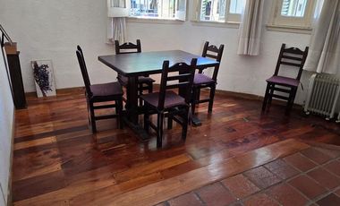 PH DE 3 AMBIENTES EN PLANTA BAJA CON COCHERA Y PATIO EN VENTA. VICENTE LOPEZ