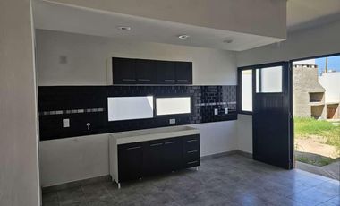 Venta Casa Santa Fe -  Barrio La Esmeralda
