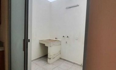 CASA EN RENTA DENTRO DE COTO MAGMA, COLLI URBANO
