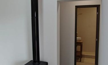 Casa a estrenar, Pueblo Esther