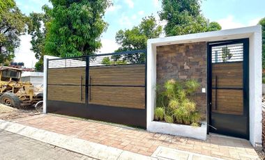 Casa en venta con jardín, alberca  en Fracc. privado en Yautepec,Morelos