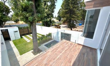 Casa en venta con jardín, alberca  en Fracc. privado en Yautepec,Morelos