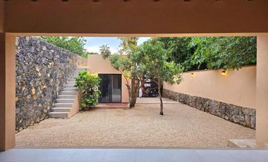 CASA AMATLAN EN VENTA, EN TEPOZTLAN PUEBLO MAGICO cerca de Amatlan  con jacuzzi