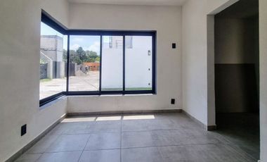 Casa con alberca, 3 recamaras en venta en Yautepec en el barrio de Ixtlahuacán