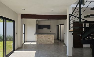 Casa con alberca, 3 recamaras en venta en Yautepec en el barrio de Ixtlahuacán