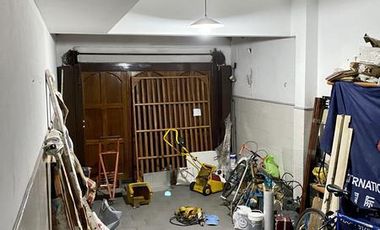 6 ambientes - Garage p/3 autos - Jardín - Vta. Dta. - Permuta - Financiación Directa!!!!!