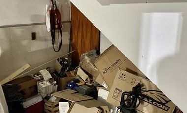 6 ambientes - Garage p/3 autos - Jardín - Vta. Dta. - Permuta - Financiación Directa!!!!!