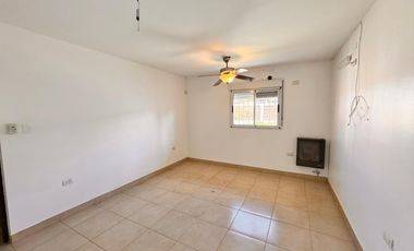 Importante casa de 4 dormitorios con pileta en VENTA en Lomas de Tafí, sector 16