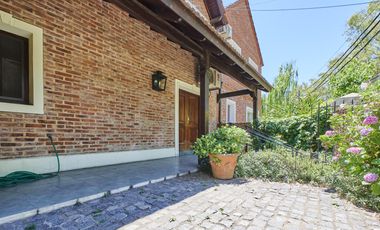 Casa en el Barrio Camino Real