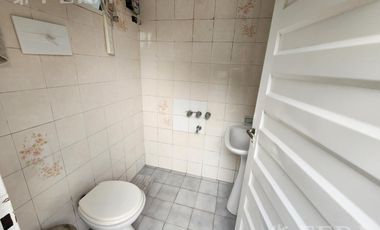 Venta casa de 3 ambientes con cochera y piscina en Quilmes