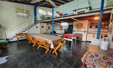 Venta casa de 3 ambientes con cochera y piscina en Quilmes